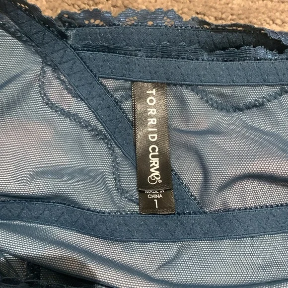 Torrid Unlined Microfiber Floral Lace Trim Printed Bralette Size 1X - Picture 6 of 6